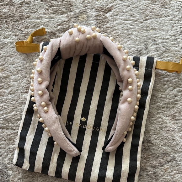 Lele Sadoughi Knotted Pearl Headband in Blush - Picture 2 of 2